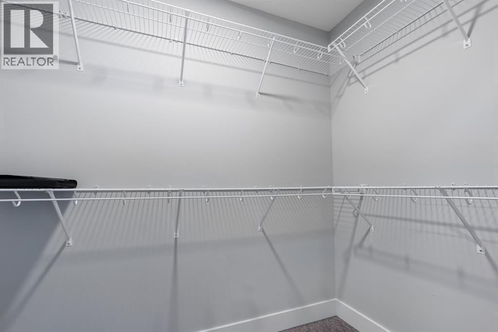 304 Grassland Boulevard W - Image 36