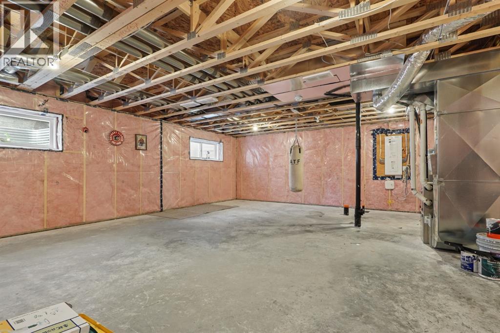 304 Grassland Boulevard W - Image 39