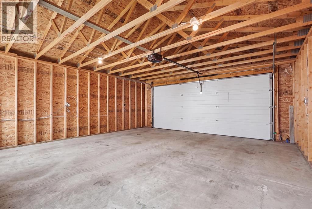 304 Grassland Boulevard W - Image 46