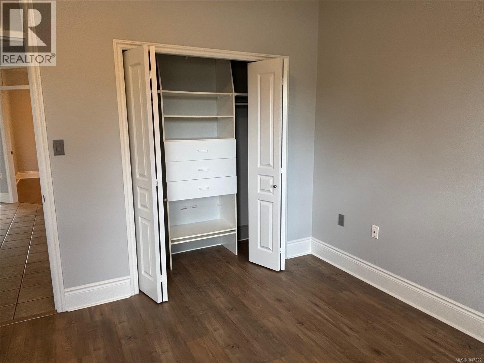 538 Rowan Dr - 36