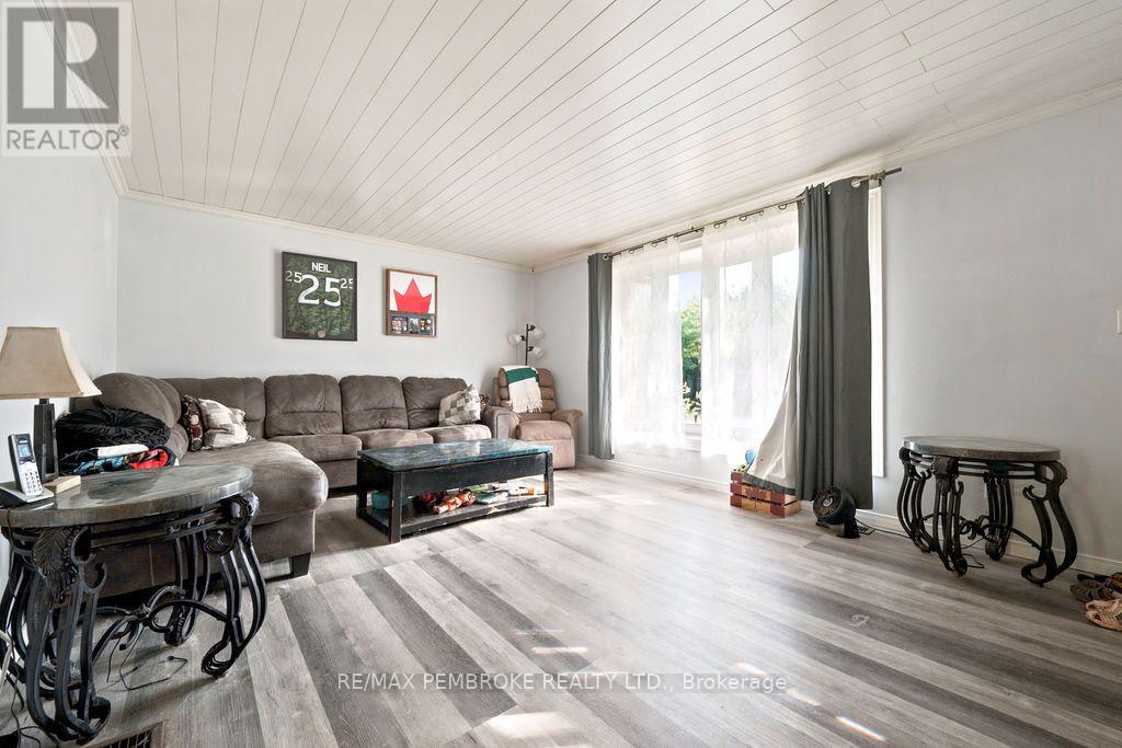 393 BIGGS ROAD - 13