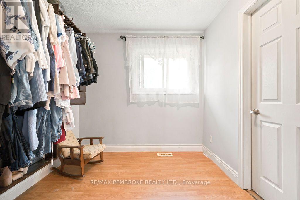 393 BIGGS ROAD - 31