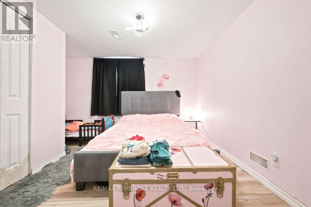 393 BIGGS ROAD - 44