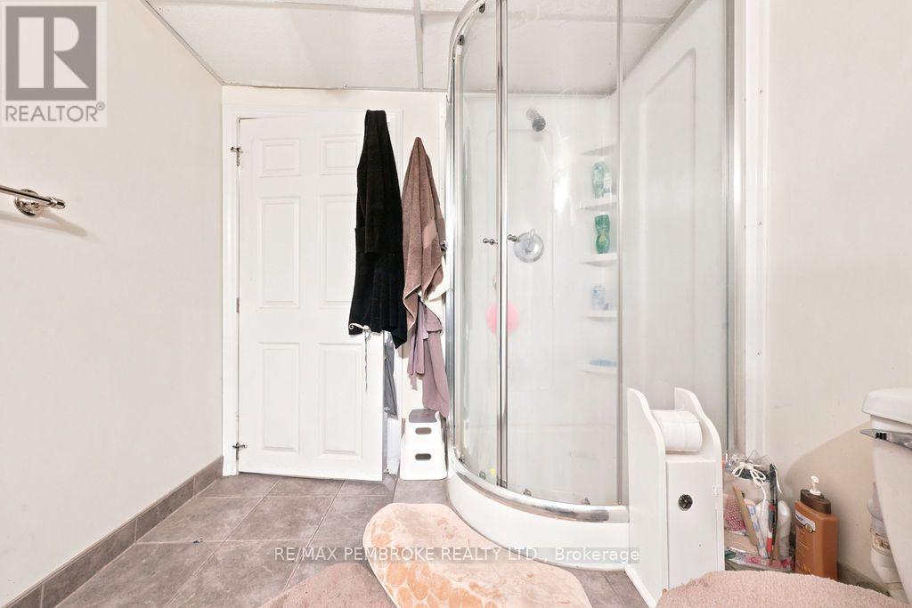 393 BIGGS ROAD - 46