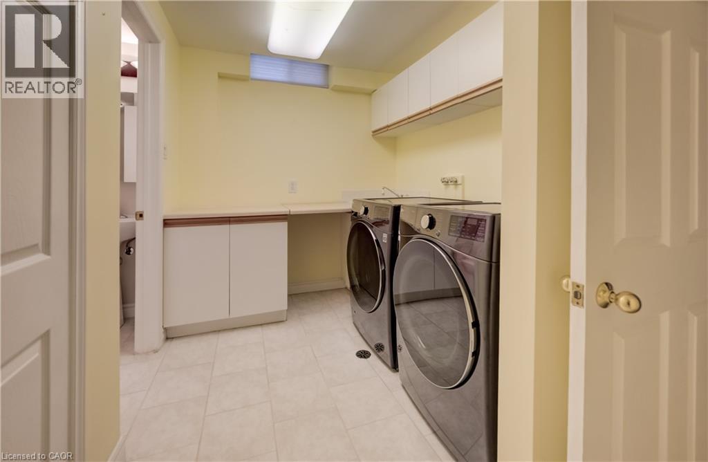 451 BURNETT Avenue - Image 30