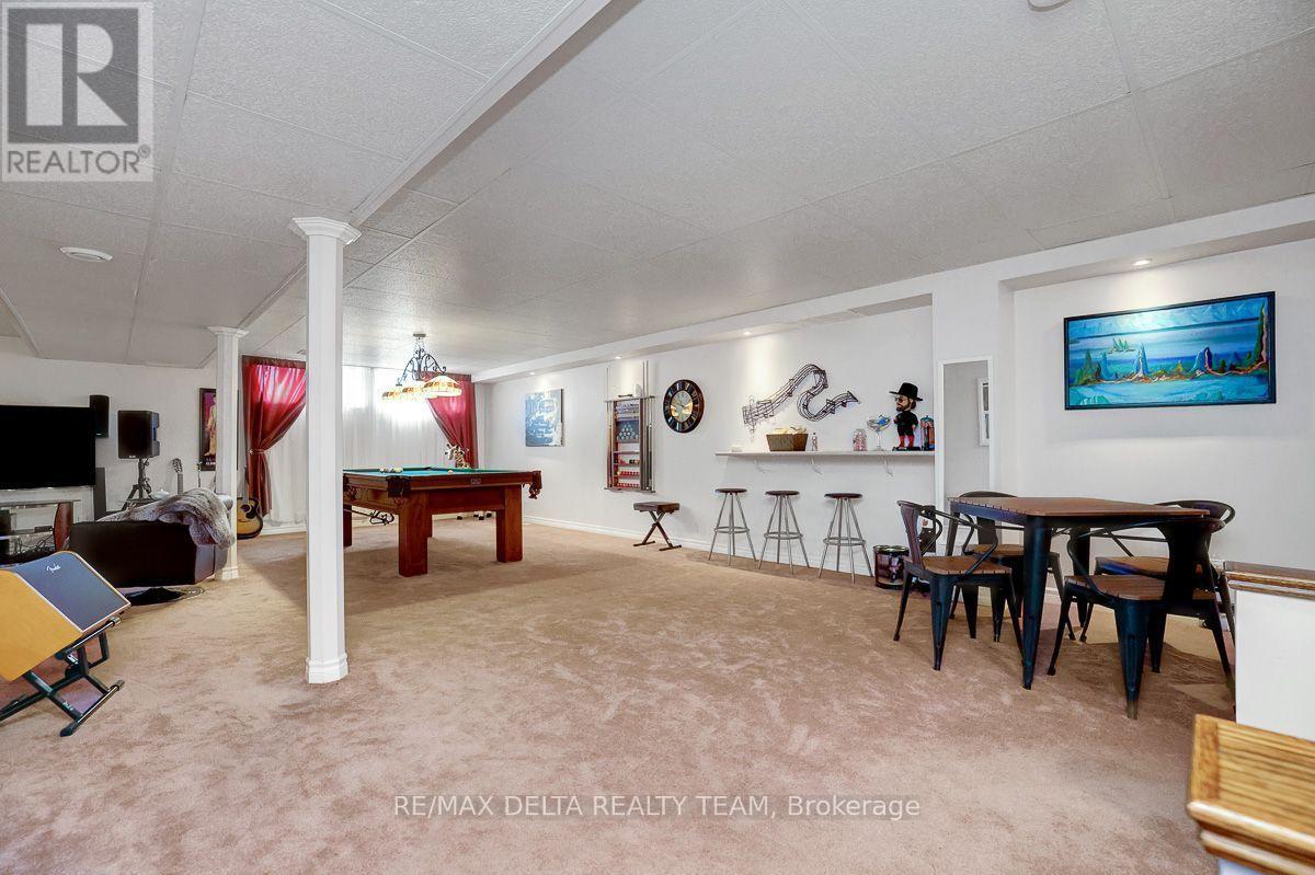 1032 VALIN STREET - Image 27