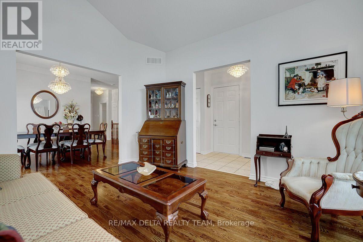 1032 VALIN STREET - Image 7