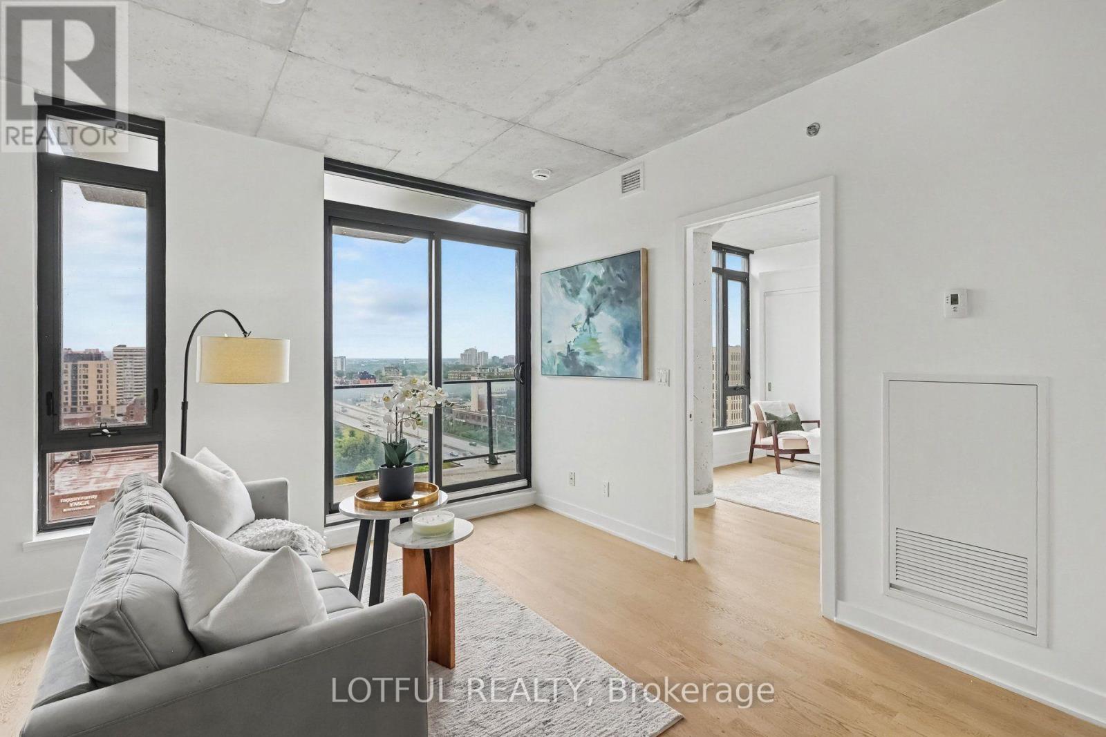 #1309 203 CATHERINE STREET - 5