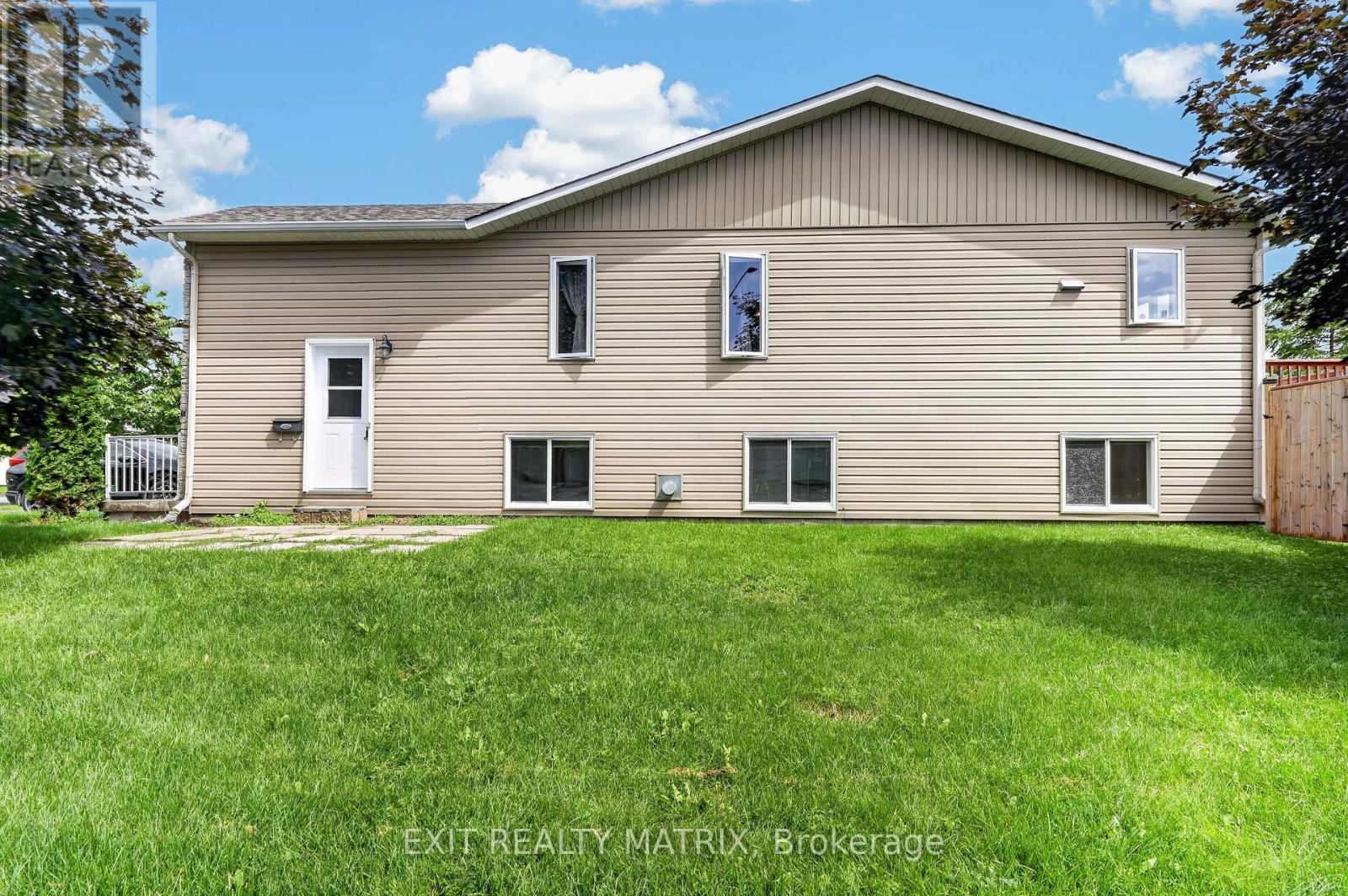 239 STIVER STREET - Image 17