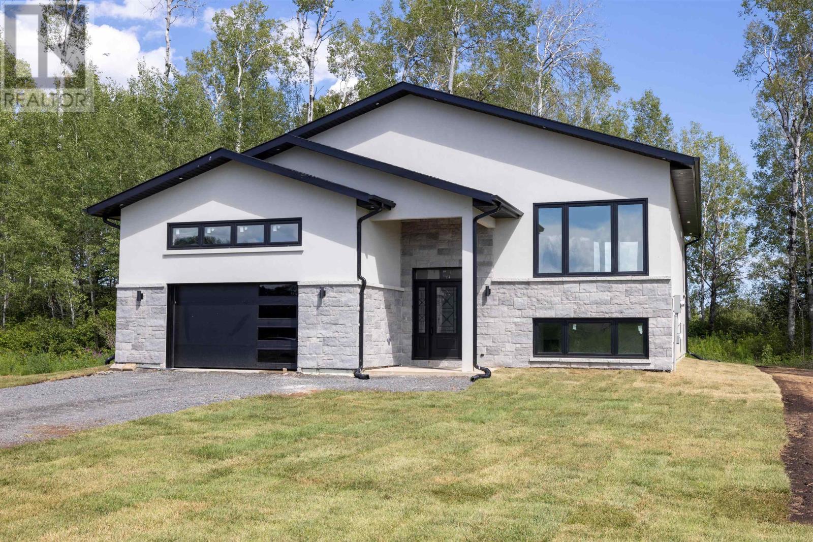 3435 King George's Park DR - 1