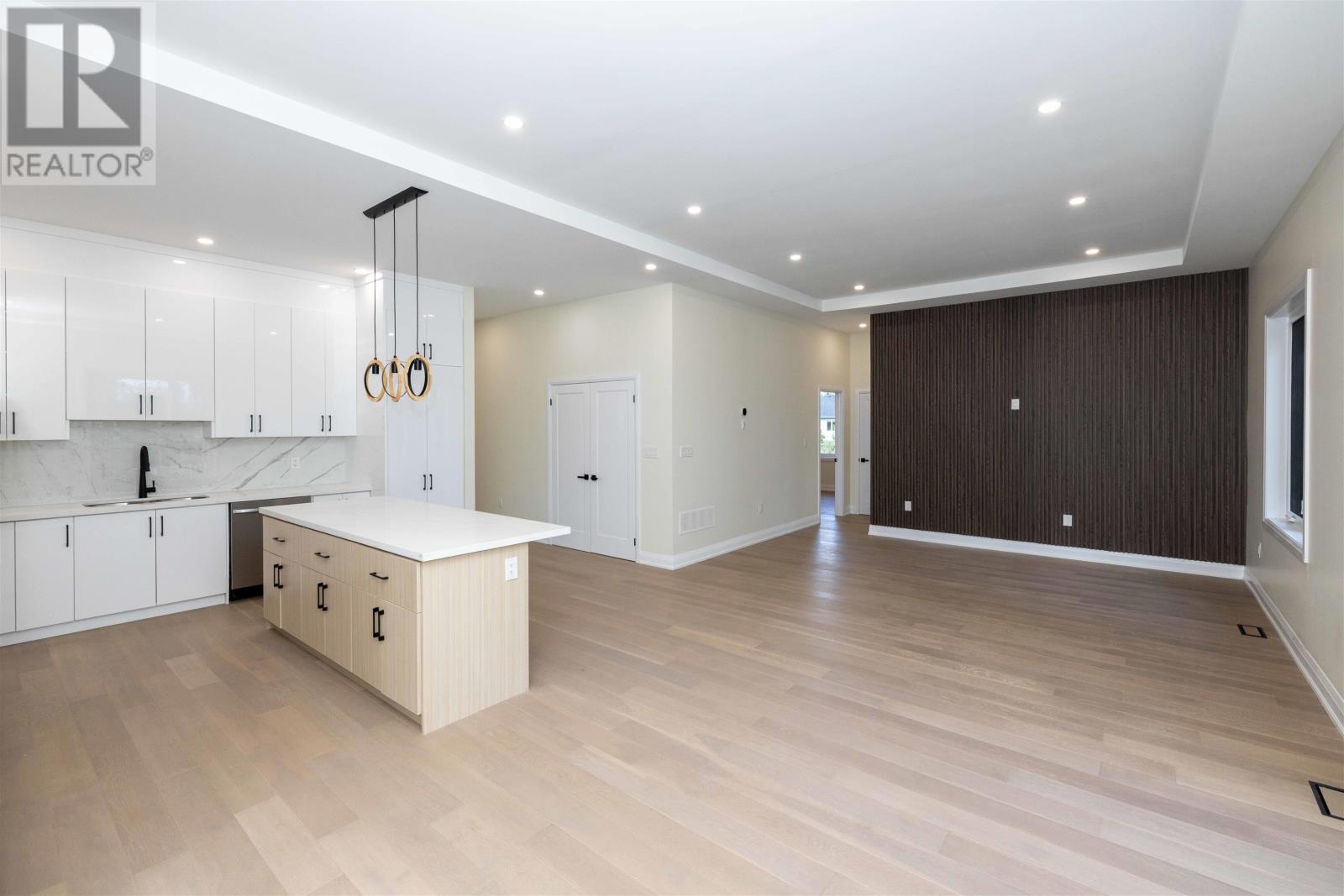 3435 King George's Park DR - Image 23