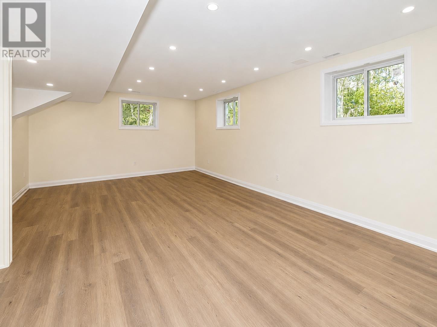 3435 King George's Park DR - 39