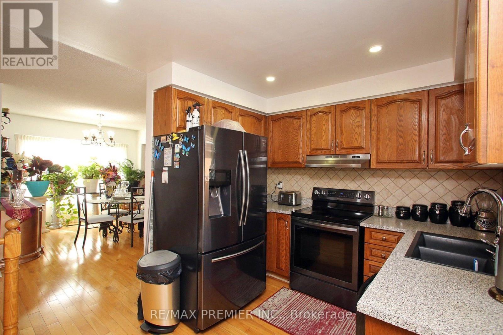 72 HOMEFIELD SQUARE - Image 10