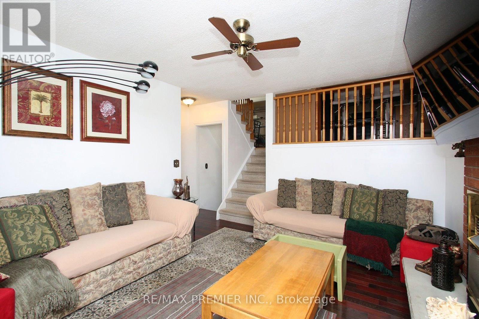 72 HOMEFIELD SQUARE - 14