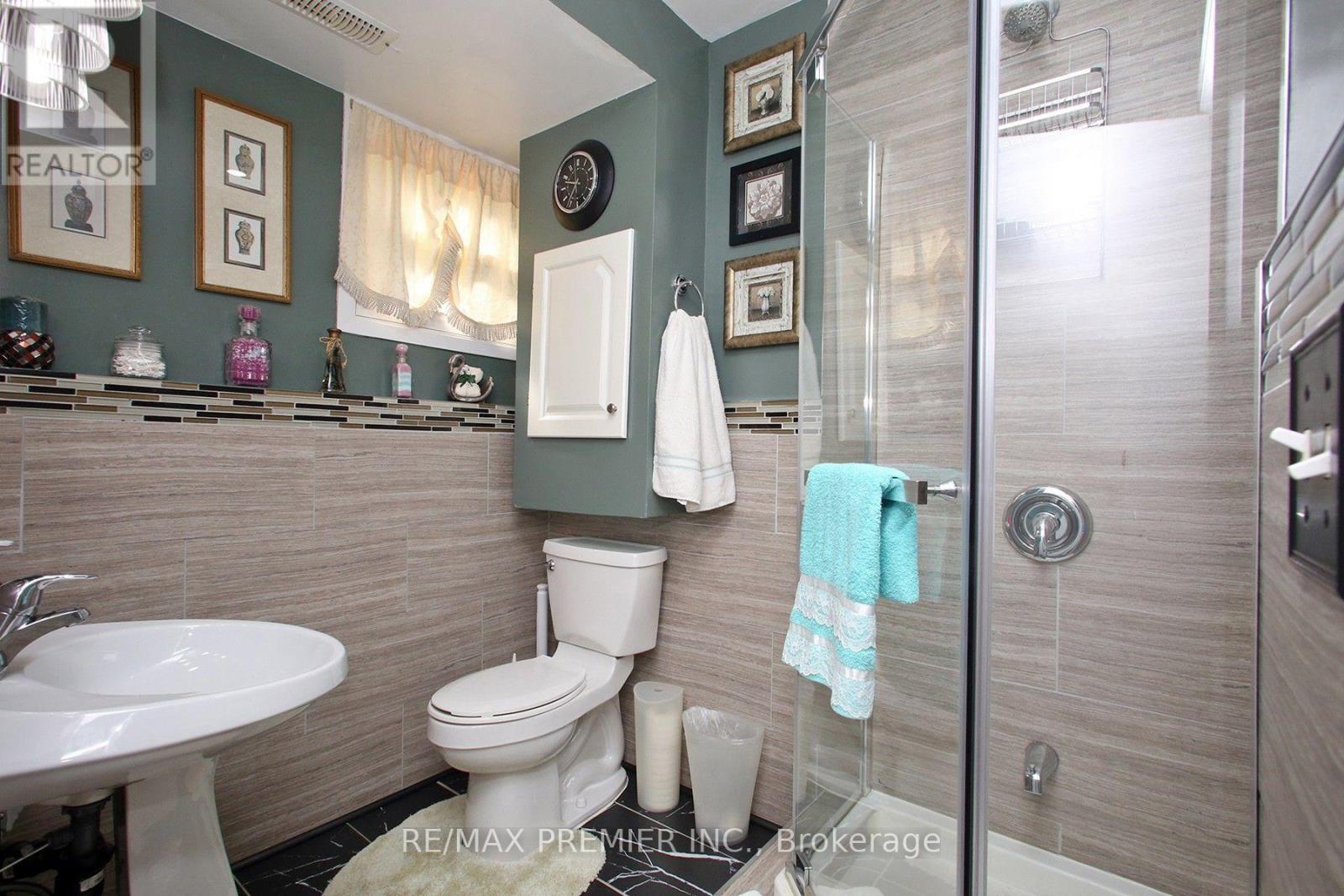 72 HOMEFIELD SQUARE - Image 23