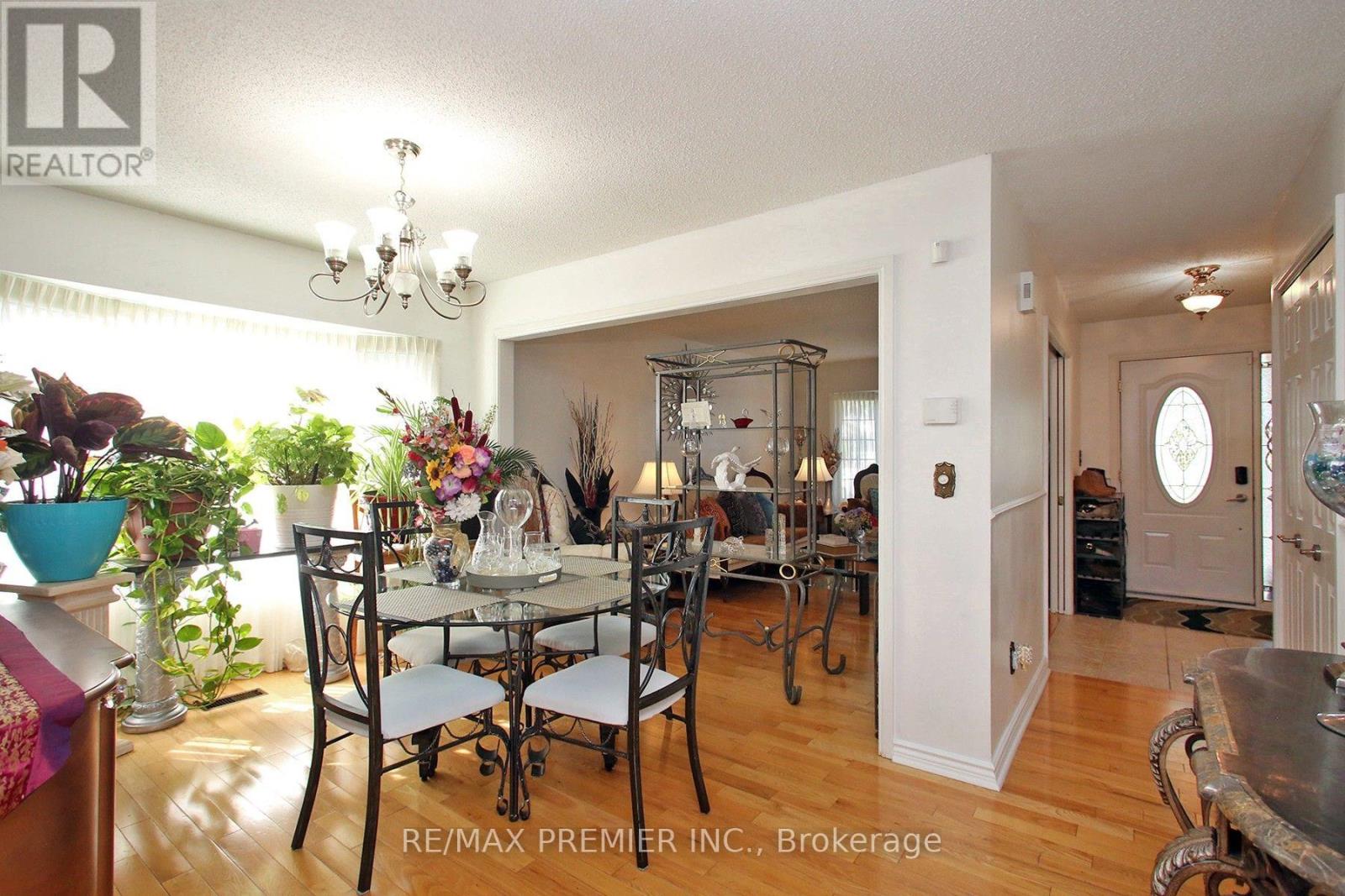 72 HOMEFIELD SQUARE - 8