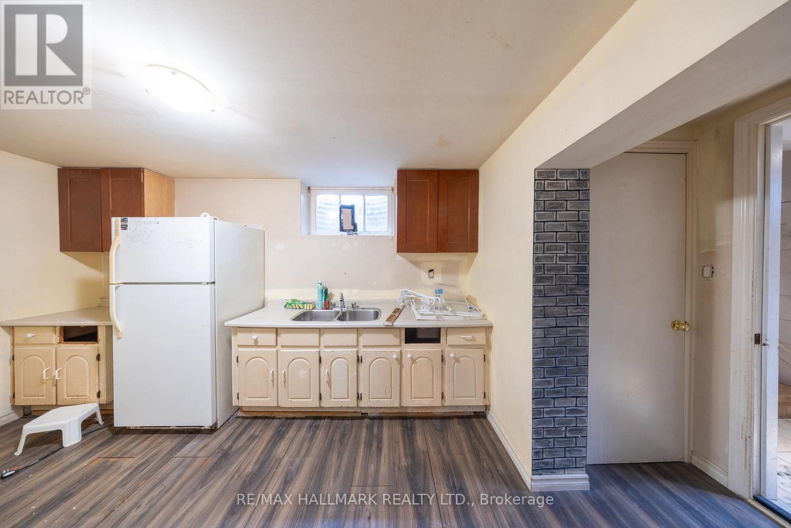 1911 GLENVIEW ROAD - Image 23