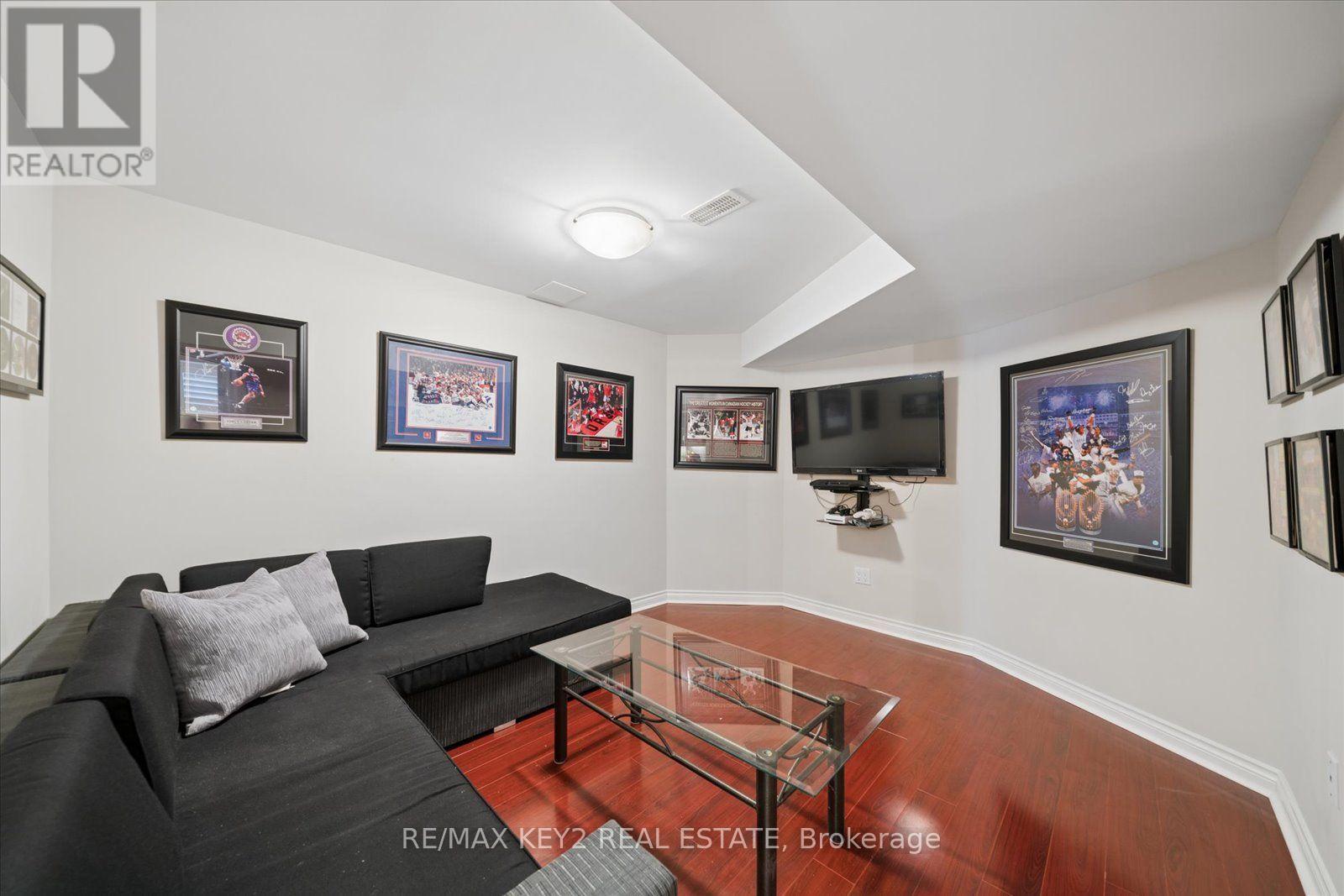 110 WALTER SCOTT CRESCENT - Image 42