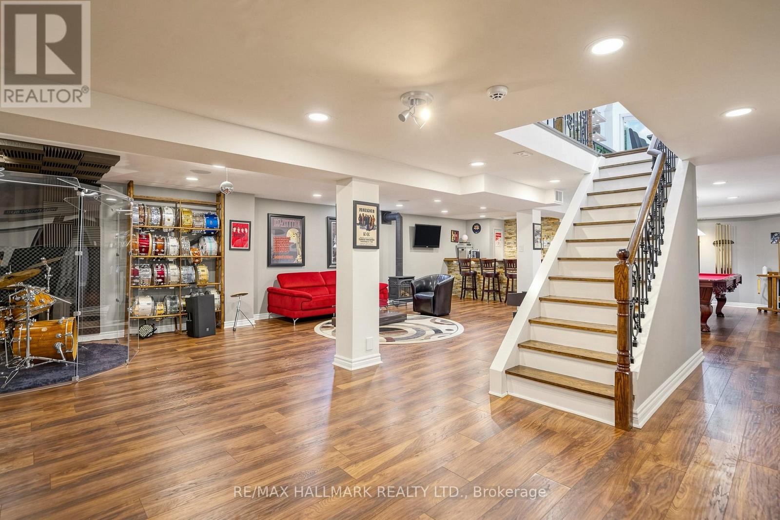 8 BEAUFORT HILLS ROAD - Image 32
