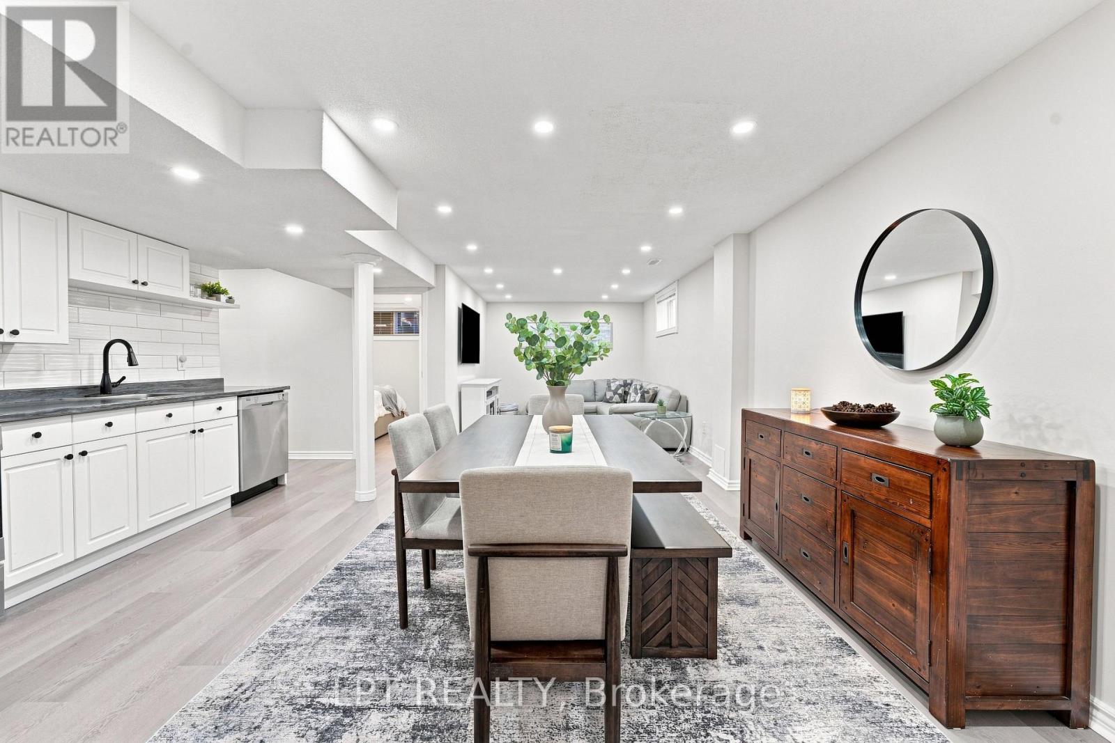 4 LISTER DRIVE - 22