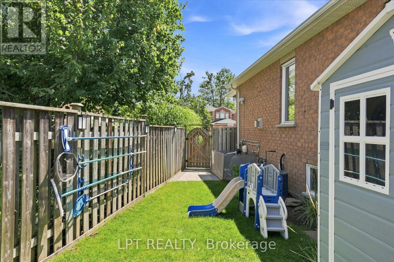 4 LISTER DRIVE - 38