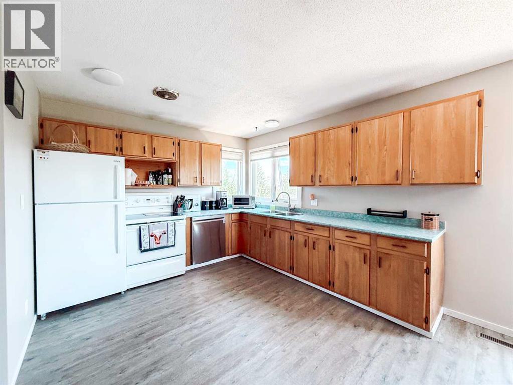 80102 Hwy 725 - Image 17