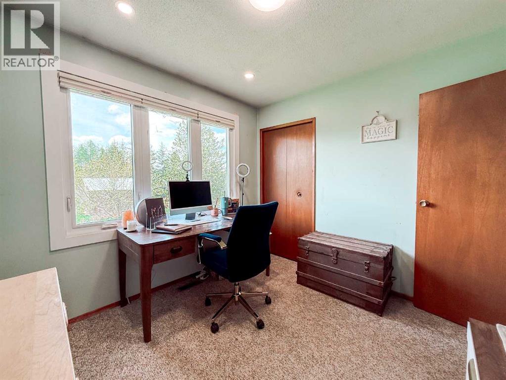 80102 Hwy 725 - Image 26