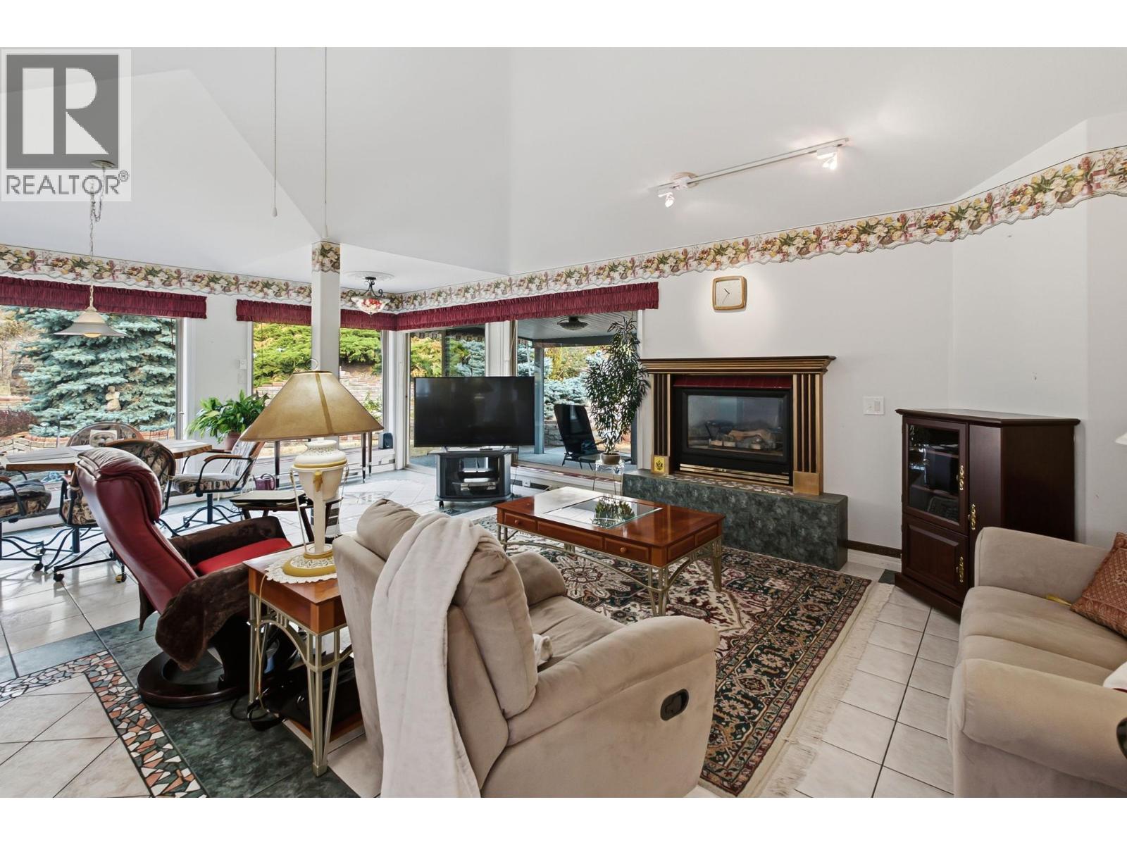 #156 4074 Gellatly Road - 9