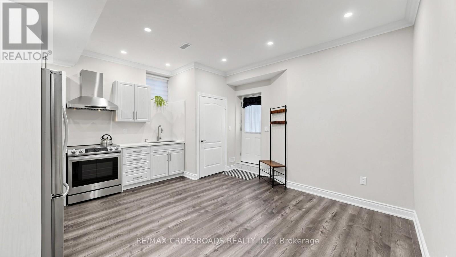 378 MALBOEUF COURT - Image 34