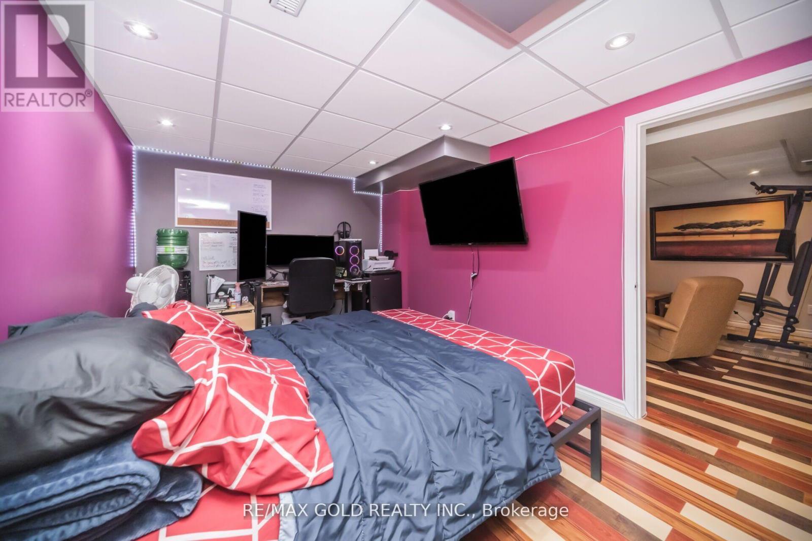 70 SWEETWOOD CIRCLE - Image 43