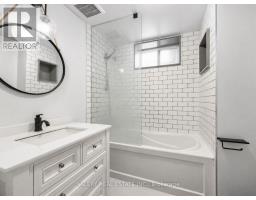 Lower #2 - 12 Arkley Crescent, Toronto, ON M9R3S3 Photo 13