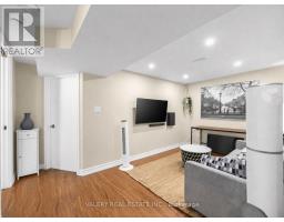 Lower #2 - 12 Arkley Crescent, Toronto, ON M9R3S3 Photo 6