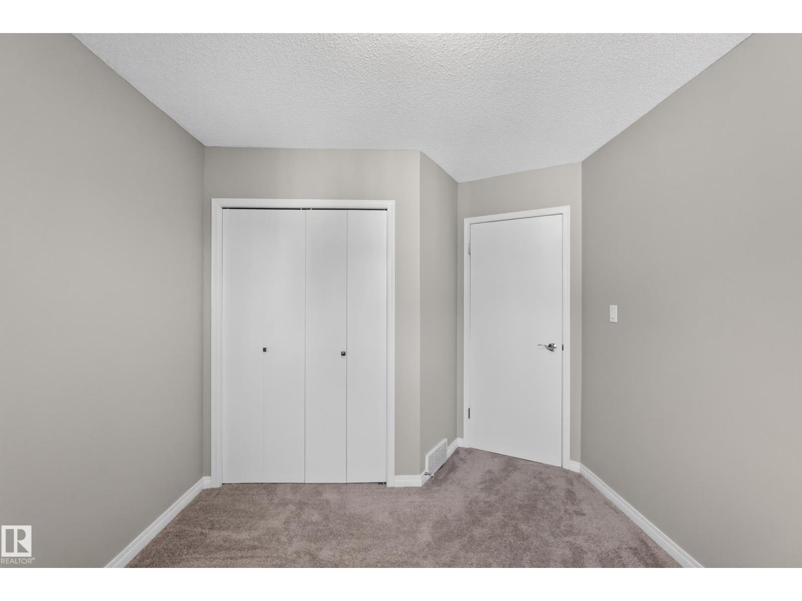 2 WOODSIDE CR - Image 15