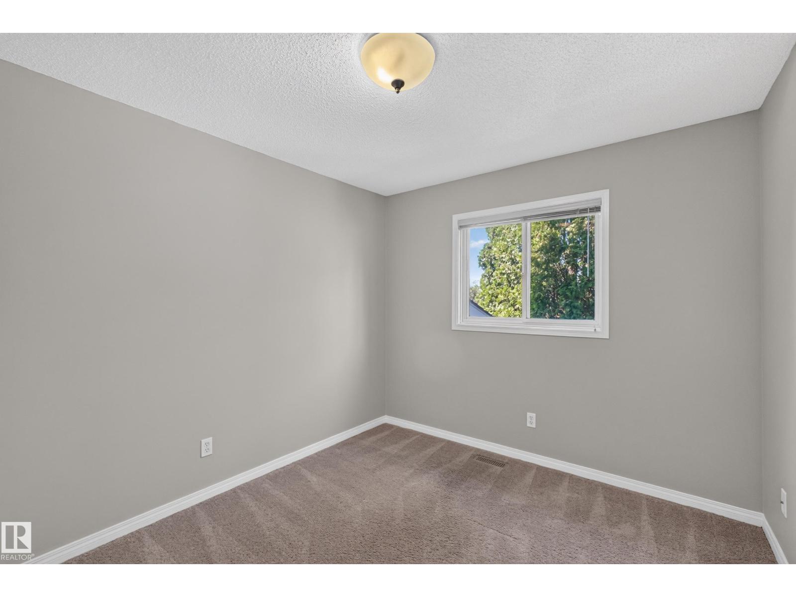 2 WOODSIDE CR - Image 16