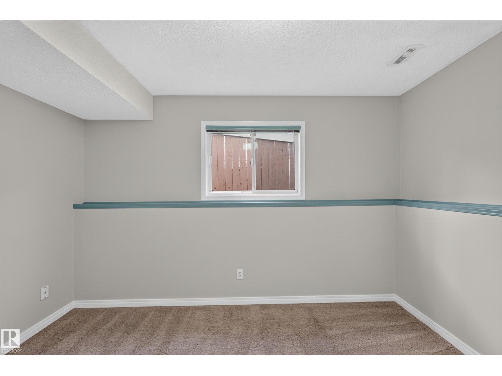2 WOODSIDE CR - Image 22