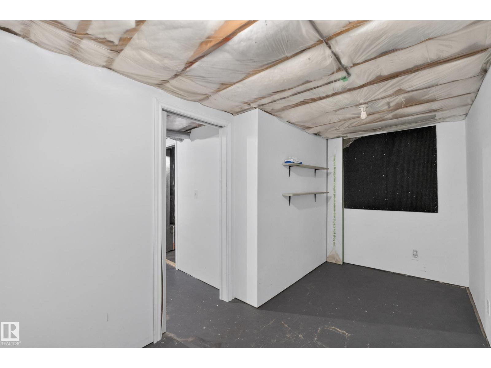2 WOODSIDE CR - Image 24