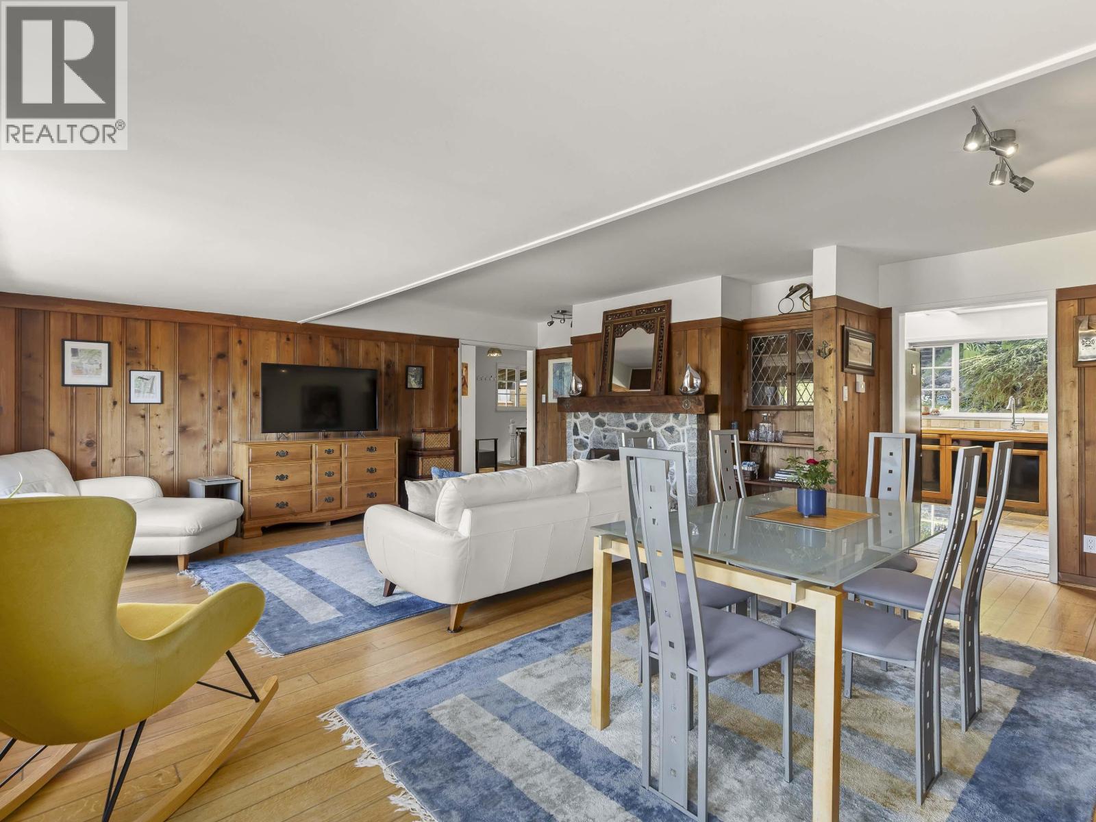 6248 WELLINGTON AVENUE, West Vancouver