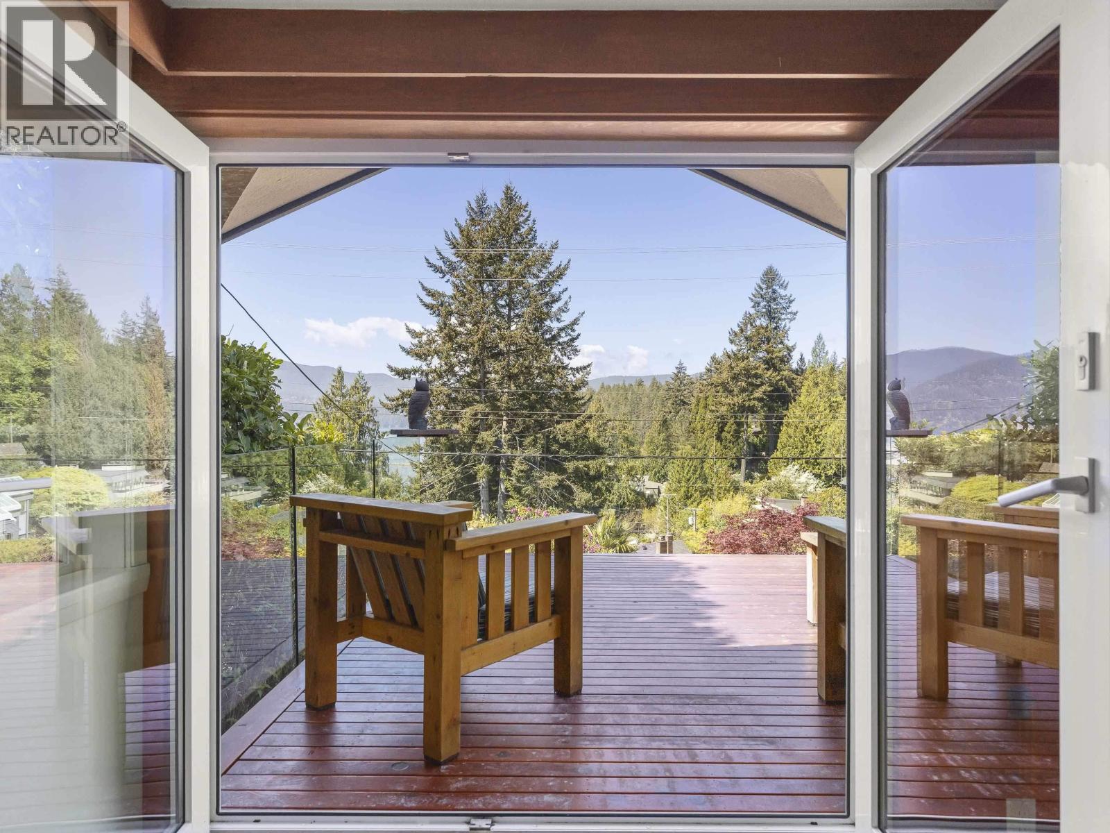 6248 WELLINGTON AVENUE, West Vancouver