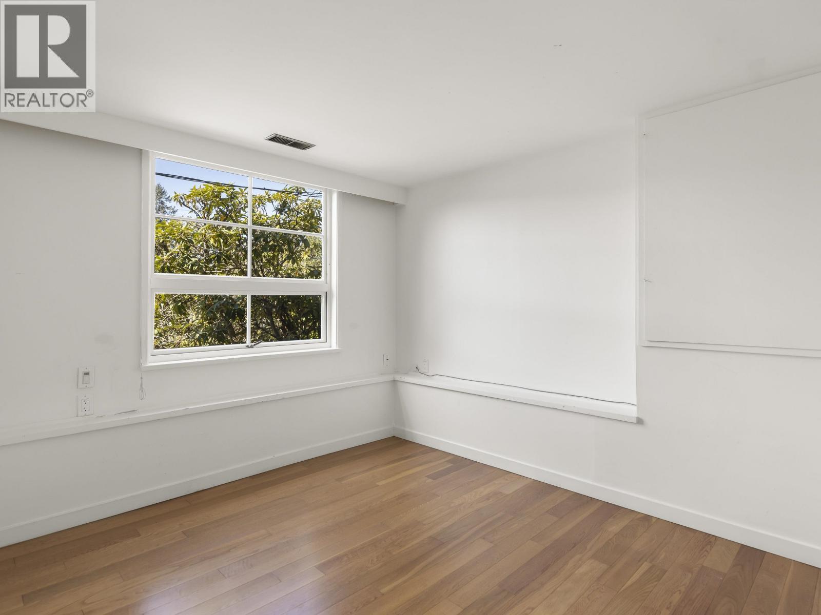 6248 WELLINGTON AVENUE, West Vancouver