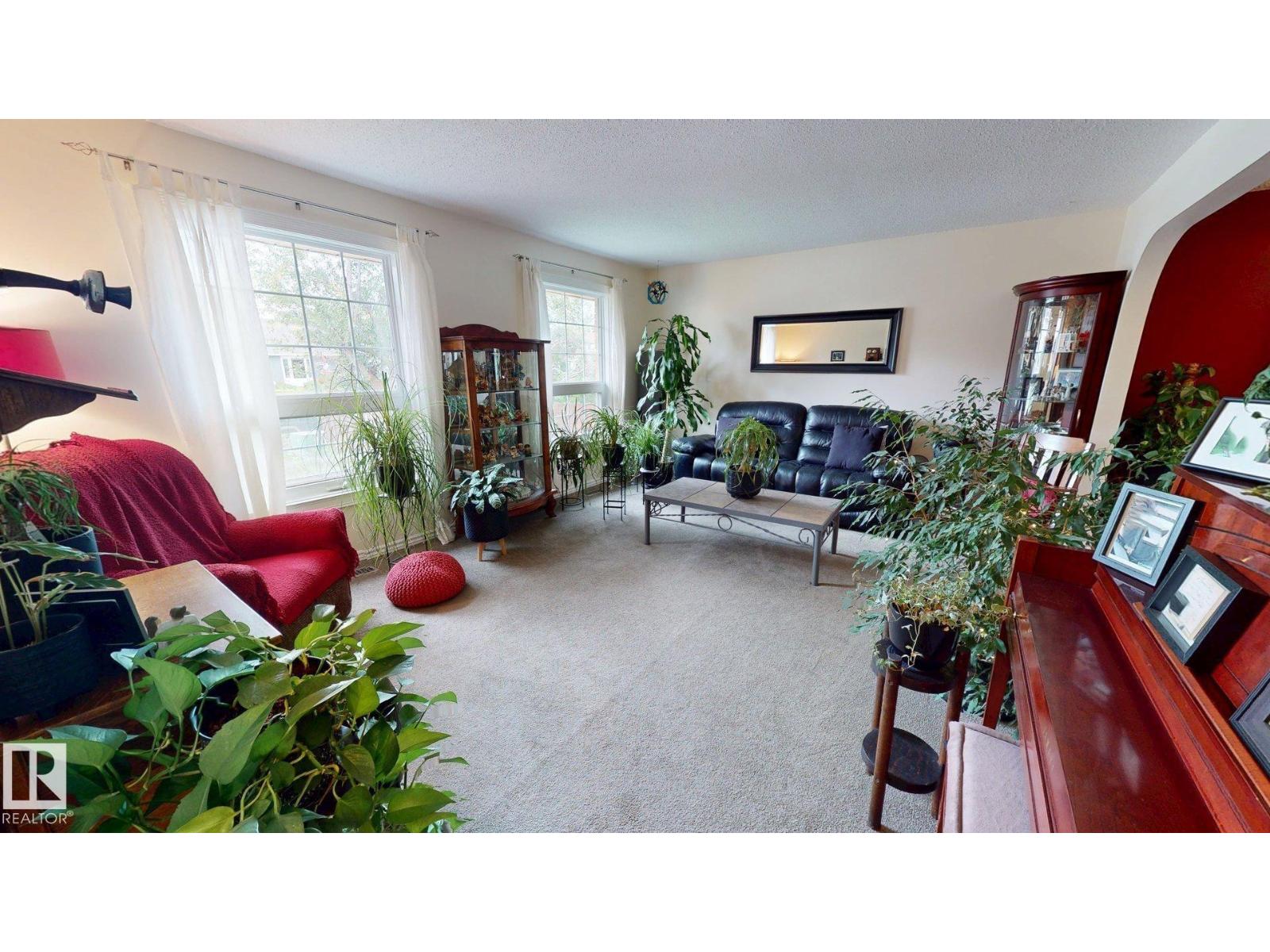 76 Gariepy CR NW - Image 3