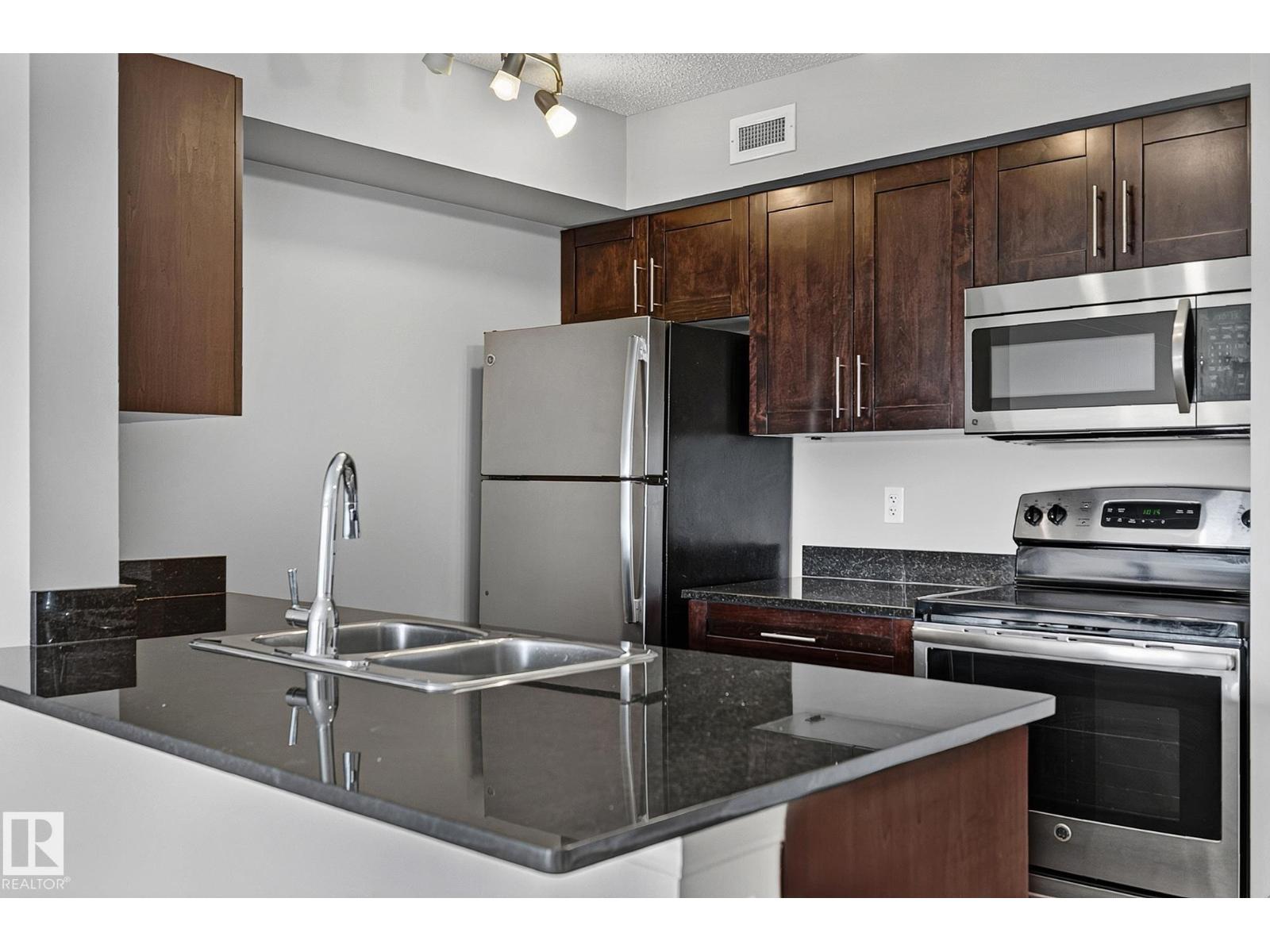 #417 12045 22 AV SW - Image 7