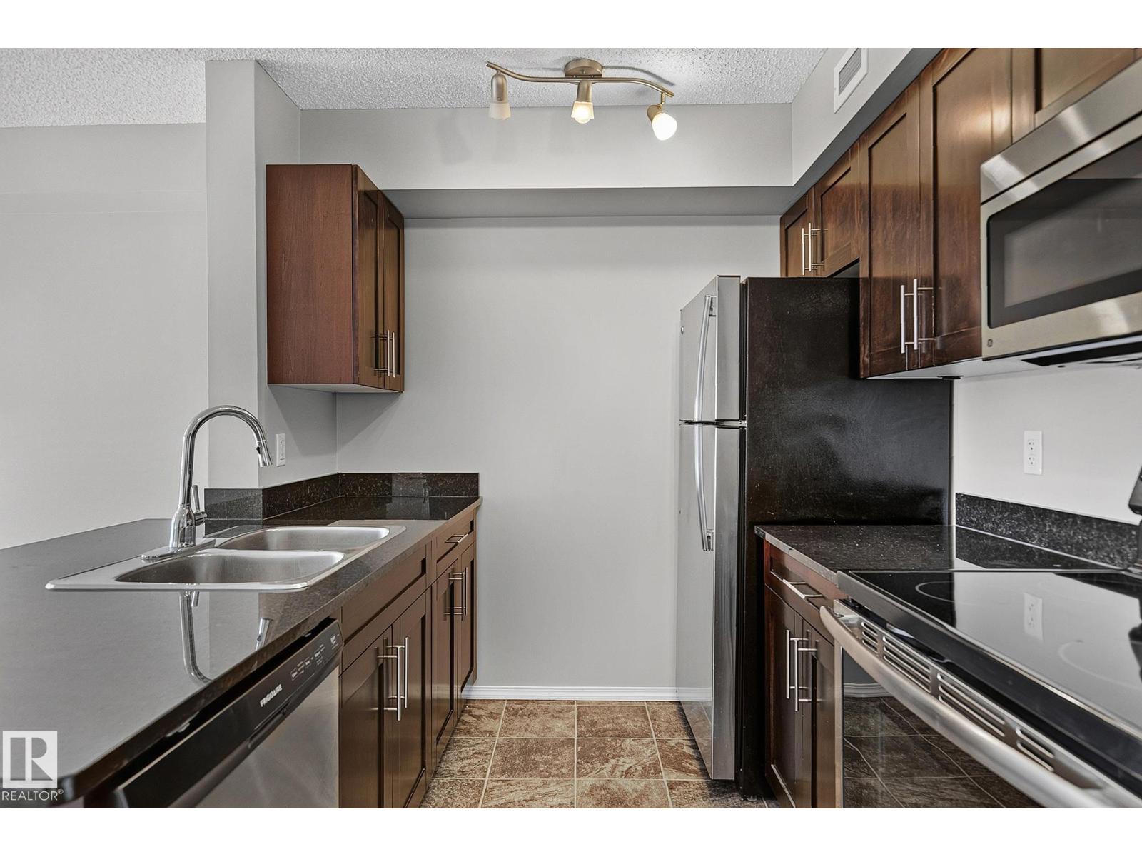 #417 12045 22 AV SW - Image 8