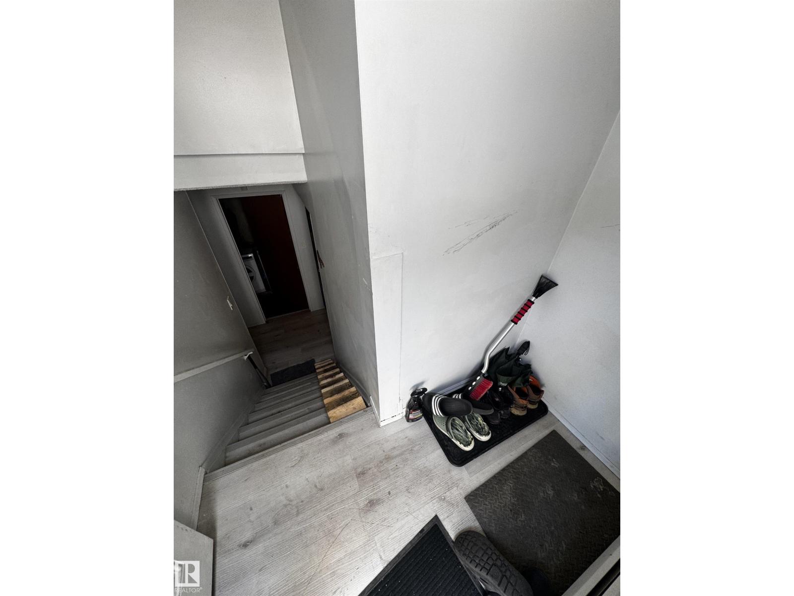 10013 153 ST NW - 45