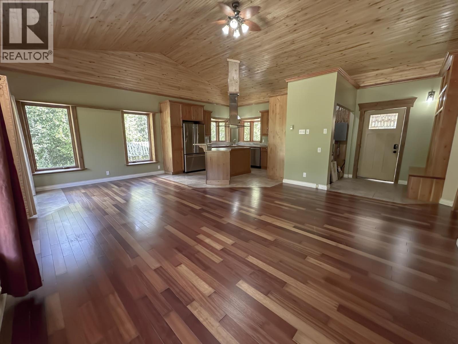 278 ROBIN ROAD, Fort St. James