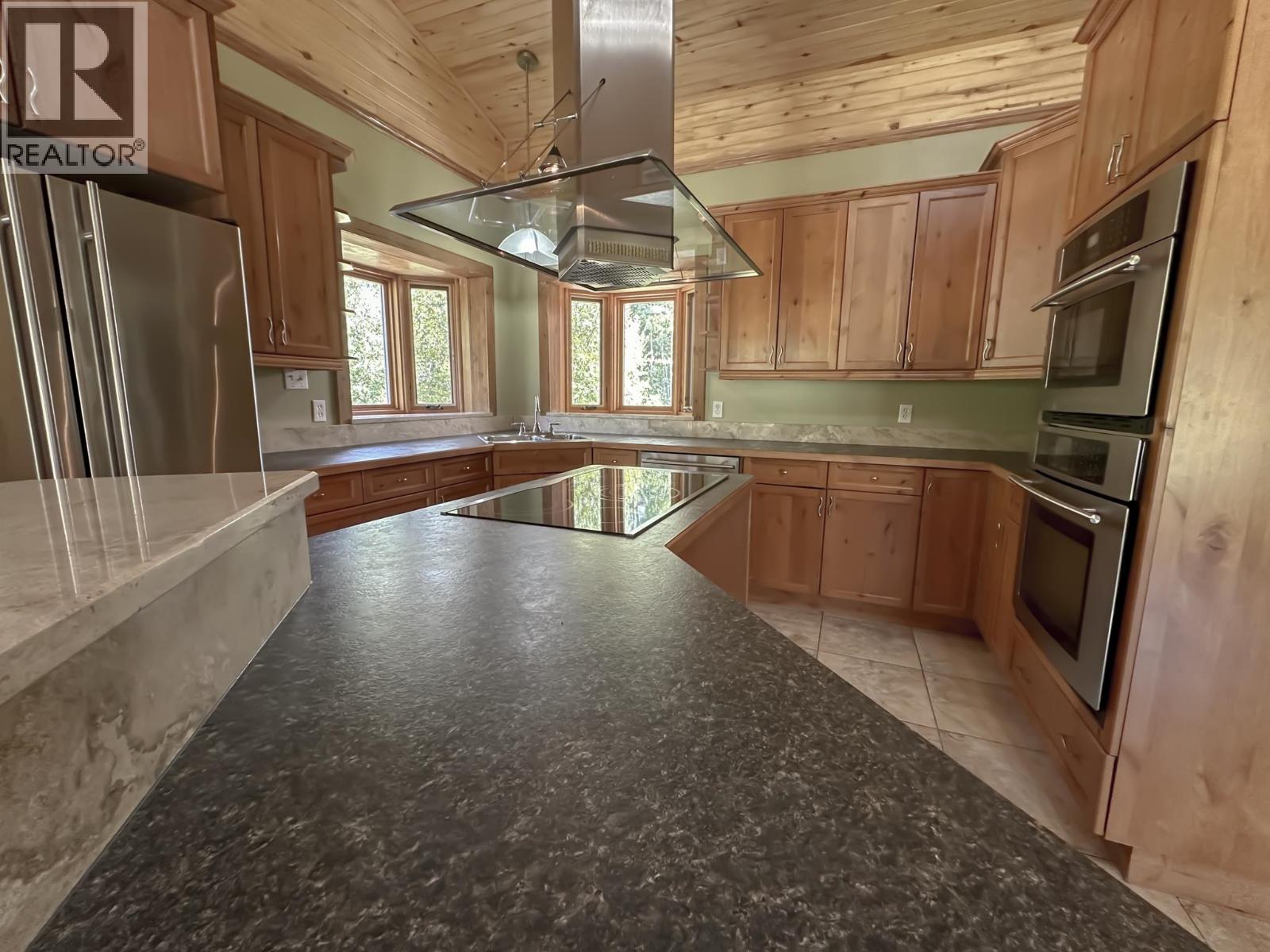 278 ROBIN ROAD - 4
