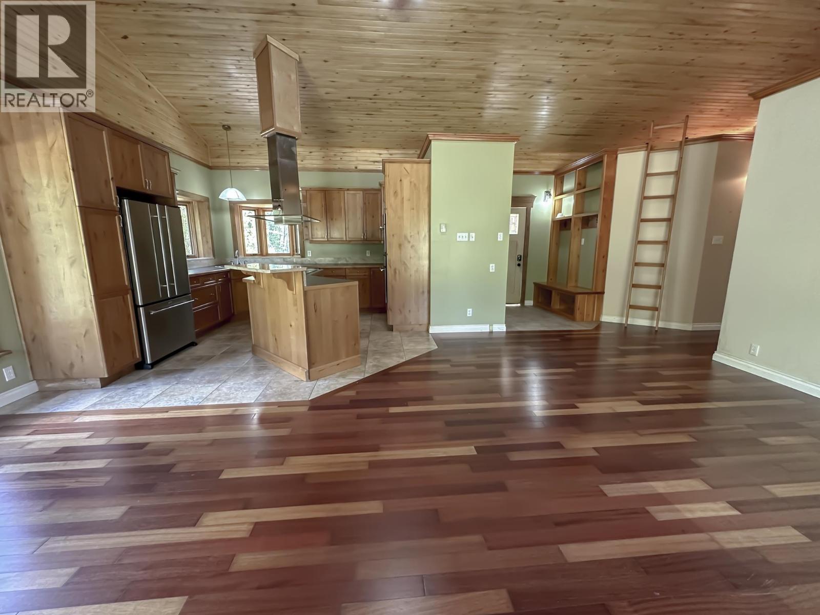 278 ROBIN ROAD - 8