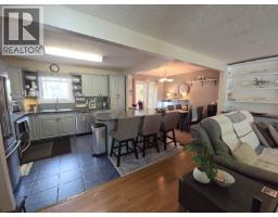 Primary Bedroom - 144 Chamberlain Crescent, Tumbler Ridge, BC V0C2W0 Photo 12