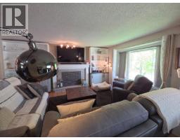 Family room - 144 Chamberlain Crescent, Tumbler Ridge, BC V0C2W0 Photo 7