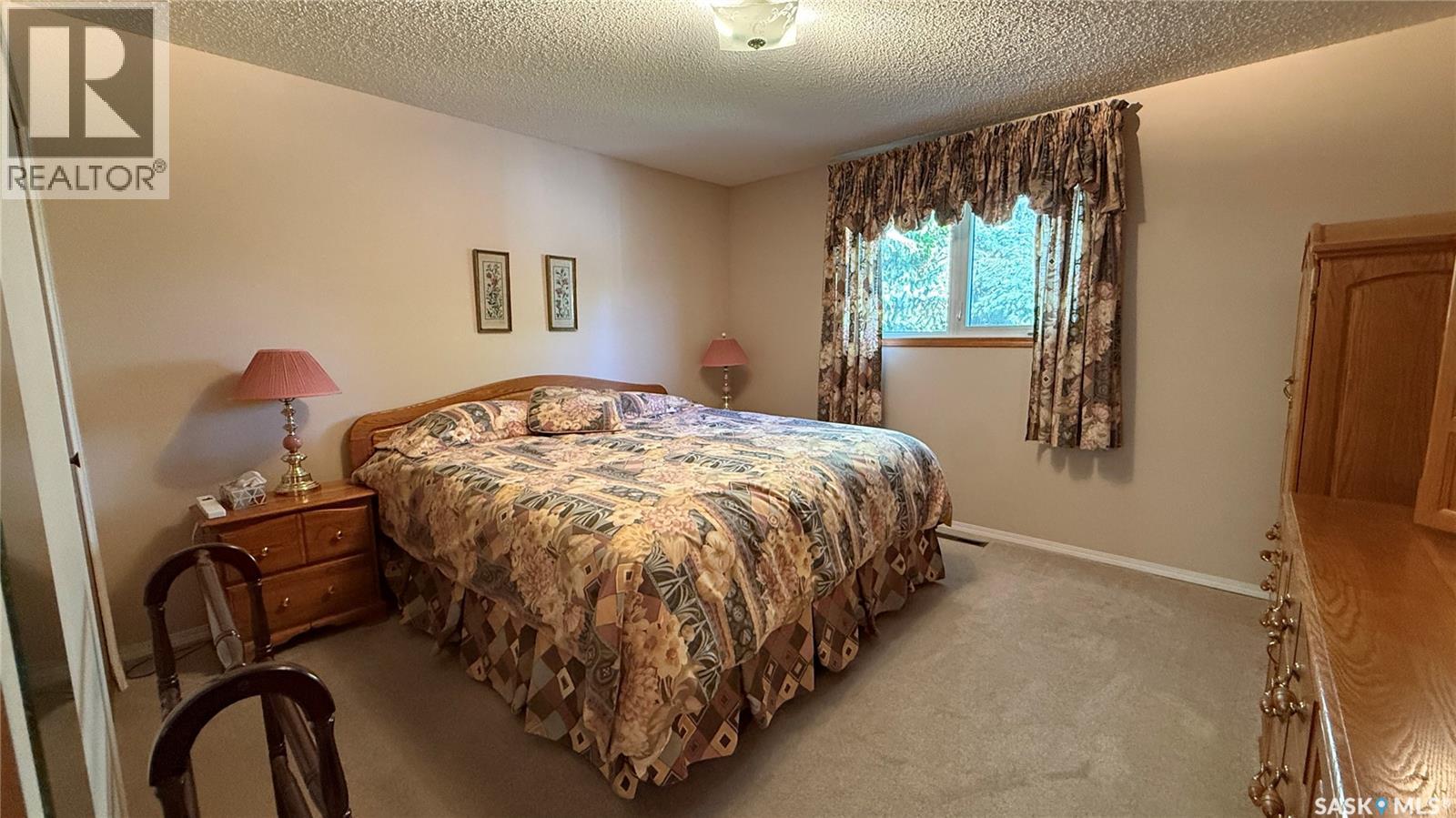 224 Hudek AVENUE W - Image 7