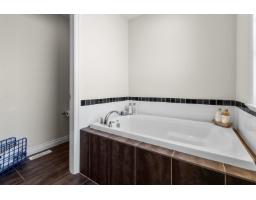 6898 177 Street, Surrey, BC V3S2K1 Photo 8